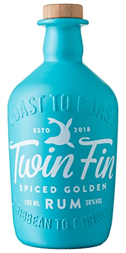 Twin Fin | Rum Spiced Golden Rum | 700 ml | 38% Vol. | Mit geheimer Gewürzmischung für außergewöhnlichen Geschmack | Mit PX Sherry für die Süße | Ohne Zusatz von Zucker & künstliche Aromen von TWIN FIN