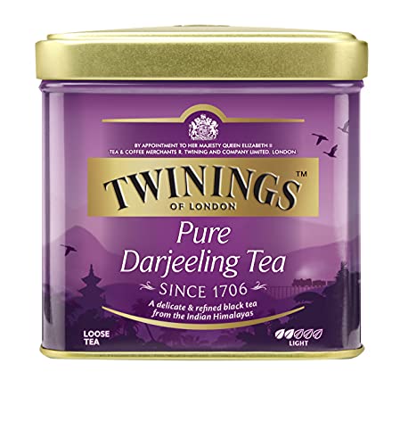 Twinings Pure Darjeeling - Schwarzer Tee lose in der Tee-Dose - zarter, erstklassiger Schwarztee mit einem Hauch von Muskat, gepflückt in den Anbaugebieten der Himalaja-Region, 100 g von Twinings