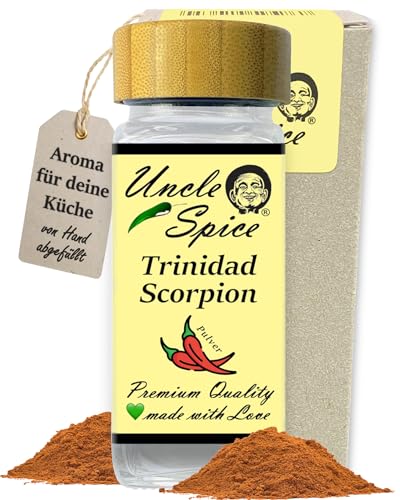 UNCLE SPICE® Trinidad Scorpion PULVER RED Moruga 50g im edlen Gewürzglas - eine der schärfsten Chili der Welt 1.2 Mio Scoville im Streuer - RED SCORPION - Chilischoten gemahlen - Achtung EXTREM SCHARF von Uncle Spice