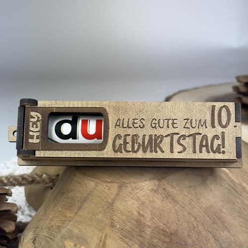 Urhome Geschenkbox Alles Gute zum 10. Geburtstag mit Duplo Schokoriegel - Überraschung Holzbox mit Spruch Gravur inkl. Schokolade Geschenk Riegel - Geburtstagsgeschenk für Kind Junge Mädchen Urhome Geschenkbox Alles Gute zum 10. Geburtstag mit Duplo Schokoriegel - Überraschung Holzbox mit Spruch Gravur inkl. Schokolade Geschenk Riegel - Geburtstagsgeschenk für Kind Junge Mädchen von Urhome