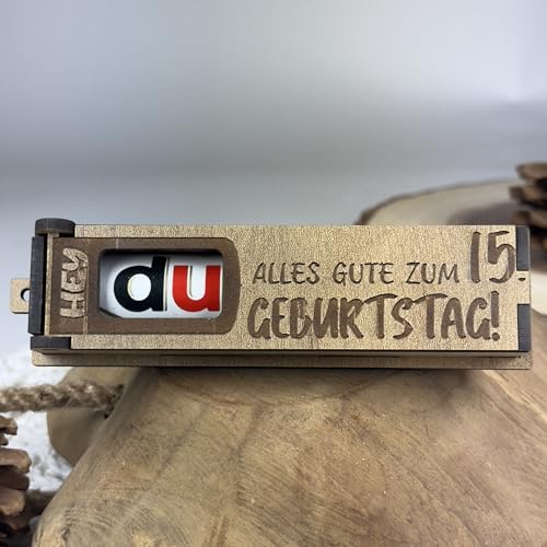 Urhome Geschenkbox Alles Gute zum 15. Geburtstag mit Duplo Schokoriegel - Überraschung Holzbox mit Spruch Gravur inkl. Schokolade Geschenk Riegel - Geburtstagsgeschenk für Kind Junge Mädchen von Urhome