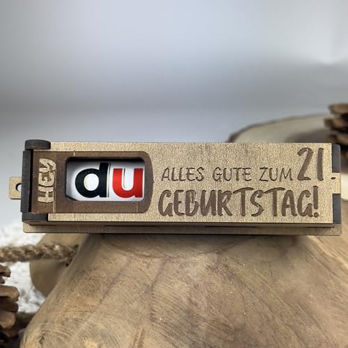 Urhome Geschenkbox Alles Gute zum 21. Geburtstag mit Duplo Schokoriegel - Überraschung Holzbox mit Spruch Gravur inkl. Schokolade Geschenk Riegel - Geburtstagsgeschenk für Erwachsene Mann Frau Urhome Geschenkbox Alles Gute zum 21. Geburtstag mit Duplo Schokoriegel - Überraschung Holzbox mit Spruch Gravur inkl. Schokolade Geschenk Riegel - Geburtstagsgeschenk für Erwachsene Mann Frau von Urhome