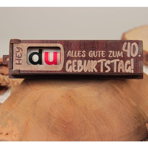 Urhome Geschenkbox Alles Gute zum 40. Geburtstag mit Duplo Schokoriegel - Überraschung Holzbox mit Spruch Gravur inkl. Schokolade Geschenk Riegel - Geburtstagsgeschenk Dunkel Braun von Urhome