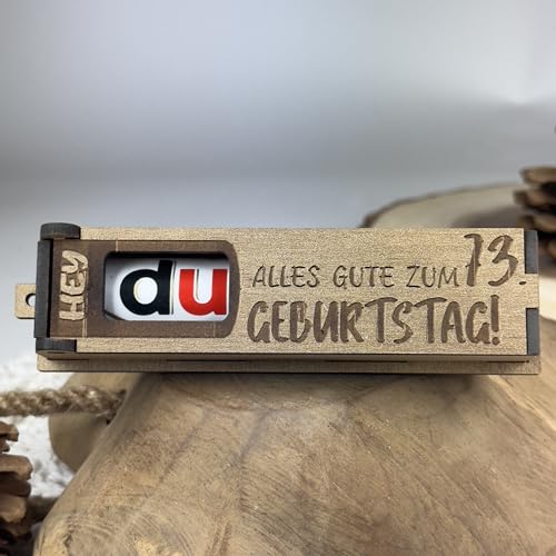 Urhome Geschenkbox Alles Gute zum 73. Geburtstag mit Duplo Schokoriegel - Überraschung Holzbox mit Spruch Gravur inkl. Schokolade Geschenk Riegel - Geburtstagsgeschenk für Erwachsene Mann Frau Urhome Geschenkbox Alles Gute zum 73. Geburtstag mit Duplo Schokoriegel - Überraschung Holzbox mit Spruch Gravur inkl. Schokolade Geschenk Riegel - Geburtstagsgeschenk für Erwachsene Mann Frau von Urhome