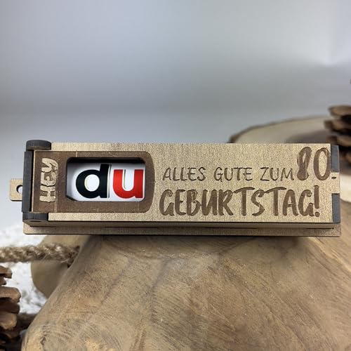 Urhome Geschenkbox Alles Gute zum 80. Geburtstag mit Duplo Schokoriegel - Überraschung Holzbox mit Spruch Gravur inkl. Schokolade Geschenk Riegel - Geburtstagsgeschenk für Erwachsene Mann Frau von Urhome