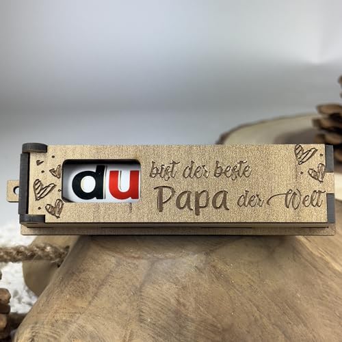 Urhome Geschenkbox Du bist der bester Papa Gravur mit Duplo Schokoriegel - Herzen Holz Box mit Spruch inkl. Schokolade Riegel - Danke Vater Geschenk graviert Urhome Geschenkbox Du bist der bester Papa Gravur mit Duplo Schokoriegel - Herzen Holz Box mit Spruch inkl. Schokolade Riegel - Danke Vater Geschenk graviert von Urhome
