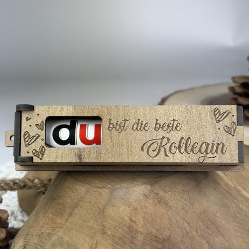 Urhome Geschenkbox Du bist die beste Kollegin Gravur mit Duplo Schokoriegel - Herzen Holz Box mit Spruch inkl. Schokolade Riegel - Danke Kollegin Freundin Geschenk graviert Urhome Geschenkbox Du bist die beste Kollegin Gravur mit Duplo Schokoriegel - Herzen Holz Box mit Spruch inkl. Schokolade Riegel - Danke Kollegin Freundin Geschenk graviert von Urhome