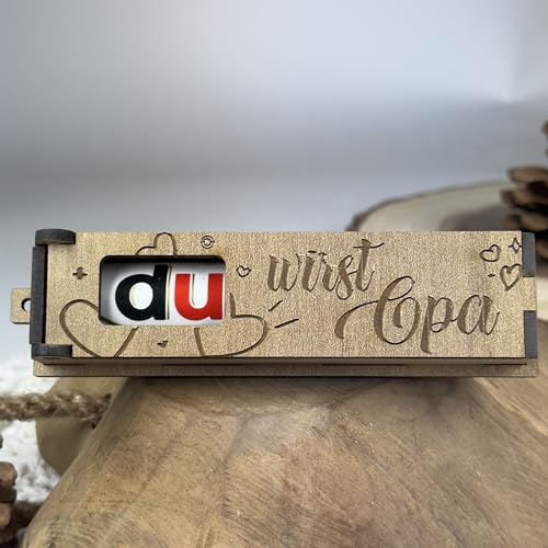 Urhome Geschenkbox Du wirst Opa Überraschung mit Duplo Schokoriegel - Herzen Überraschungsbox mit Spruch Gravur inkl. Schokolade Riegel - Schwangerschaft verkünden Geschenk graviert Urhome Geschenkbox Du wirst Opa Überraschung mit Duplo Schokoriegel - Herzen Überraschungsbox mit Spruch Gravur inkl. Schokolade Riegel - Schwangerschaft verkünden Geschenk graviert von Urhome