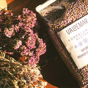 Valdemar Manufaktur essbare Premium HIBISKUS-Blüten, 500g (Rosella) - HANDVERPACKT In Deutschland von Valdemar