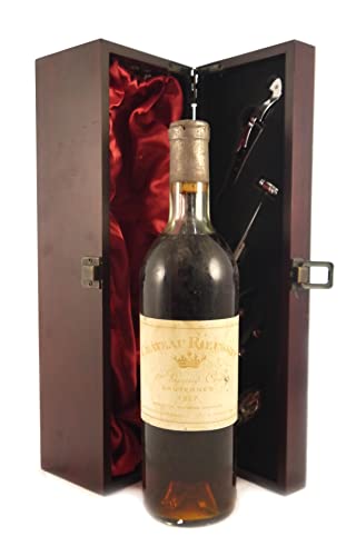 Chateau Rieussec 1967 1er Grand Cru Sauternes in einer mit Seide ausgestatetten Geschenkbox, da zu 4 Weinaccessoires, 1 x 750ml von Vintagewinegifts