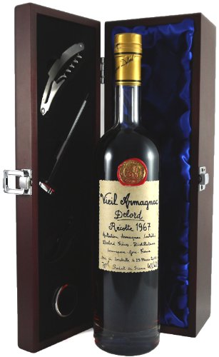 Delord Freres Bas Armagnac 1967 (70cl) in einer mit Seide ausgestatetten Geschenkbox, da zu 4 Weinaccessoires, 1 x 700ml von Vintagewinegifts