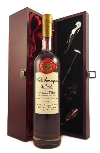 Delord Freres Bas Armagnac 1967 (70cl) in einer mit Seide ausgestatetten Geschenkbox, da zu 4 Weinaccessoires, 1 x 700ml von Vintagewinegifts