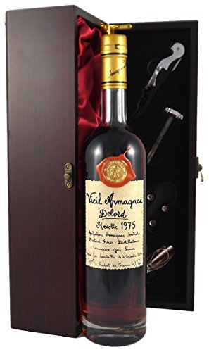 Delord Freres Bas Vintage Armagnac 1975 (70cl) in einer mit Seide ausgestatetten Geschenkbox, da zu 4 Weinaccessoires, 1 x 700ml von Vintagewinegifts