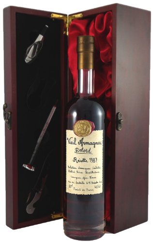 Delord Freres Bas Vintage Armagnac 1987 (50cl) in einer mit Seide ausgestatetten Geschenkbox, da zu 4 Weinaccessoires, 1 x 500ml von Vintagewinegifts