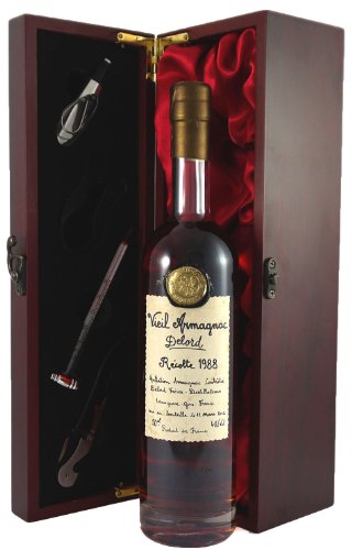 Delord Freres Bas Vintage Armagnac 1988 (50cl) in einer mit Seide ausgestatetten Geschenkbox, da zu 4 Weinaccessoires, 1 x 500ml von Vintagewinegifts