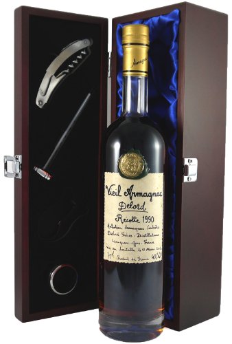 Delord Freres Bas Vintage Armagnac 1990 (70cl) in einer mit Seide ausgestatetten Geschenkbox, da zu 4 Weinaccessoires, 1 x 700ml von Vintagewinegifts