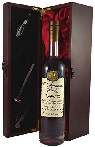 Delord Freres Bas Vintage Armagnac 1995 (50cl) in einer mit Seide ausgestatetten Geschenkbox, da zu 4 Weinaccessoires, 1 x 500ml von Vintagewinegifts