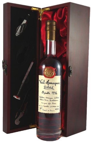 Delord Freres Bas Vintage Armagnac 1996 (50cl) in einer mit Seide ausgestatetten Geschenkbox, da zu 4 Weinaccessoires, 1 x 500ml von Vintagewinegifts