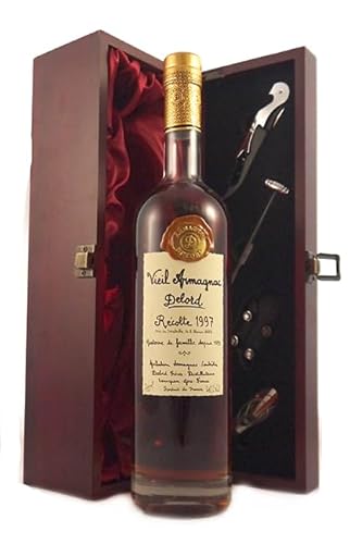 Delord Freres Bas Vintage Armagnac 1997 (70cl) in einer mit Seide ausgestatetten Geschenkbox, da zu 4 Weinaccessoires, 1 x 700ml von Vintagewinegifts