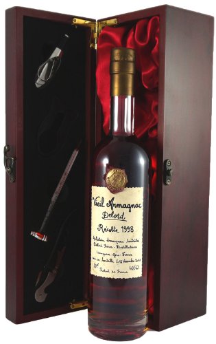 Delord Freres Bas Vintage Armagnac 1998 (50cl) in einer mit Seide ausgestatetten Geschenkbox, da zu 4 Weinaccessoires, 1 x 500ml von Vintagewinegifts