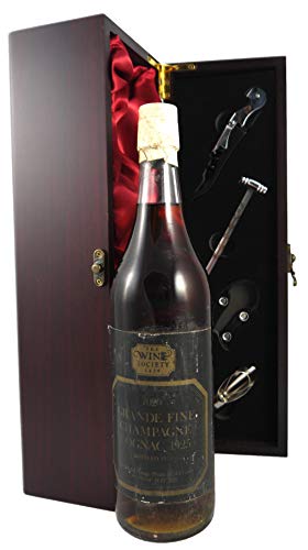 Grand Fine Champagne Vintage Cognac 1925 (70cls) Wine Society Bottling in einer mit Seide ausgestatetten Geschenkbox, da zu 4 Weinaccessoires, 1 x 700ml von Vintagewinegifts