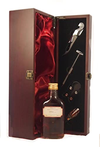 Martell VSOP Medaillon Liqueur Cognac 1970's 20cls Decanted Selection in einer mit Seide ausgestatetten Geschenkbox, da zu 4 Weinaccessoires, 1 x 200ml von Vintagewinegifts