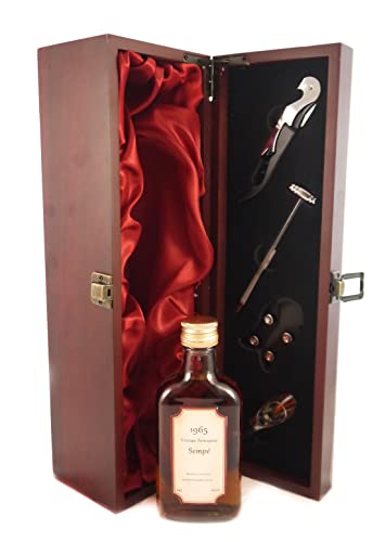 Sempe Vintage Armagnac 1965 (10cl) Decanted Selection in einer mit Seide ausgestatetten Geschenkbox, da zu 4 Weinaccessoires, 1 x 100ml von Vintagewinegifts