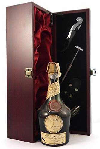 bottling Benedictine Liqueur (1/2 Bottle) (40's bottling) in einer mit Seide ausgestatetten Geschenkbox, da zu 4 Weinaccessoires, 1 x 375ml von Vintagewinegifts