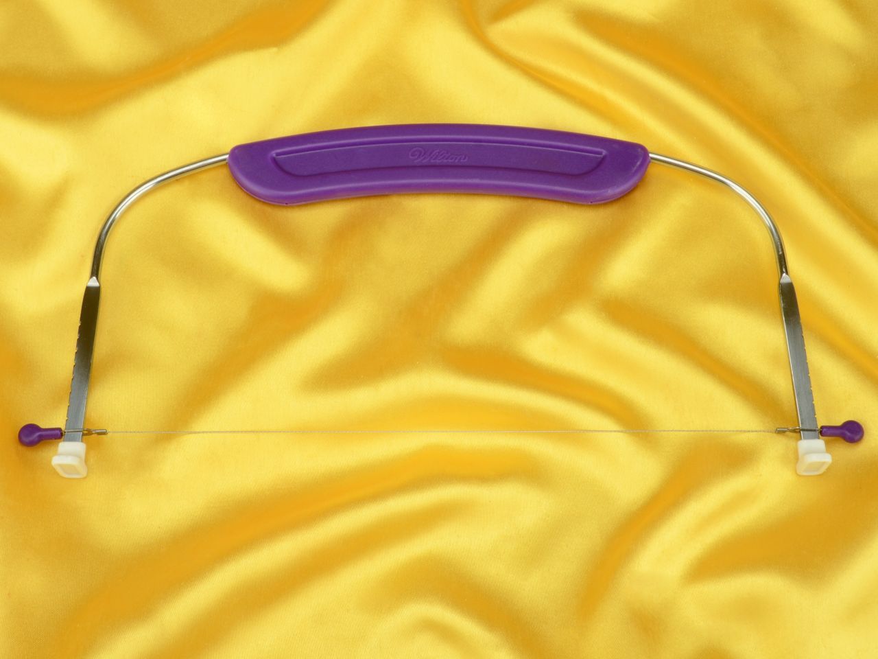 Wilton Small Cake Leveler Wilton Small Cake Leveler von Wilton