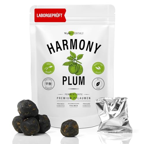 HarmonyPLUM. 9 sorgfältig fermentierte grüne Pflaumen. Nach traditionell chinesischem Rezept. Umhüllt von Macha-Pulver. HarmonyPLUM. 9 sorgfältig fermentierte grüne Pflaumen. Nach traditionell chinesischem Rezept. Umhüllt von Macha-Pulver. von WyldESSENTIALS