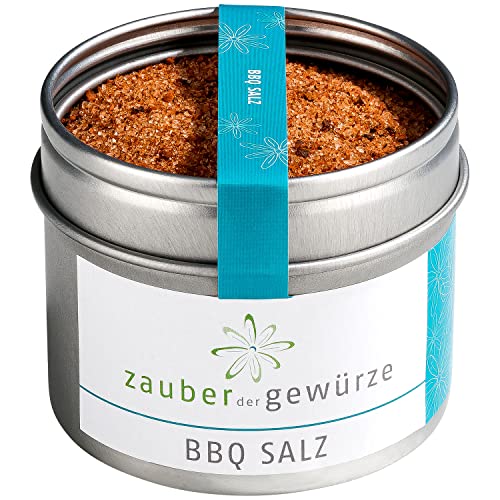 Zauber der Gewürze BBQ Salz zum Grillen von Steak und Verfeinern von Grillgemüse und Salat, Gewürz-Salz mit dezentem Rauchgeschmack, Spitzenqualität in wiederverschließbarer Aroma-Dose, 105 g von Zauber der Gewürze