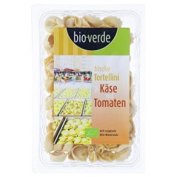 Frische Tortellini mit Käse & Tomaten von bio-verde