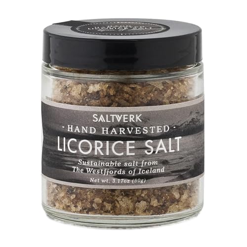 Lakritz Meersalz im 90g Glas I Pyramidenähnliche Salzflocken aus Island mit Mineralien & Roh-Lakritz I Gut für Desserts, Kuchen, Fleisch uvm. Lakritz Meersalz im 90g Glas I Pyramidenähnliche Salzflocken aus Island mit Mineralien & Roh-Lakritz I Gut für Desserts, Kuchen, Fleisch uvm. von bjornaa finest food