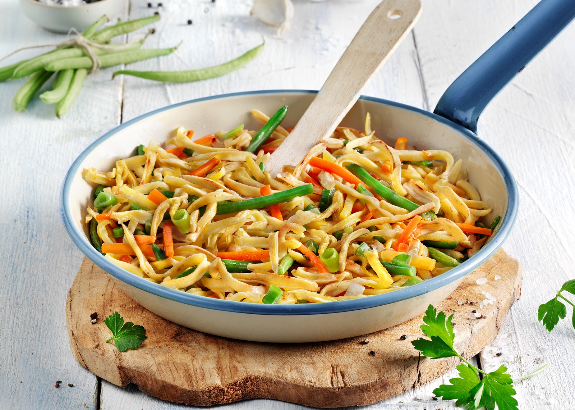 free Spätzle-Gemüse-Pfanne free Spätzle-Gemüse-Pfanne von Bofrost* free