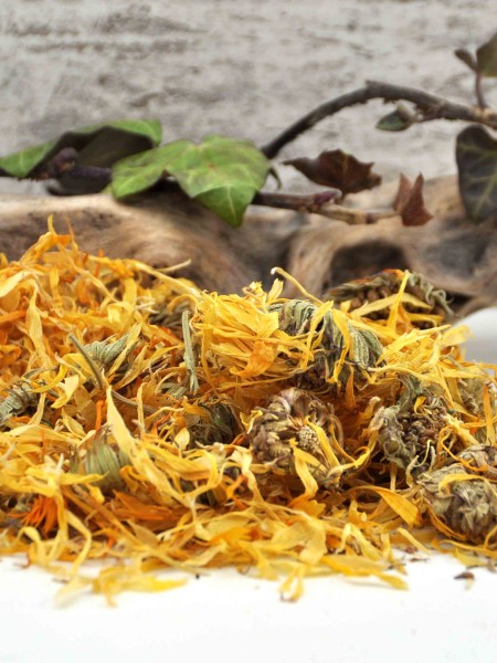 ganze Bio Ringelblumenblüten (Calendula officinalis) ganze Bio Ringelblumenblüten (Calendula officinalis) von direct&friendly
