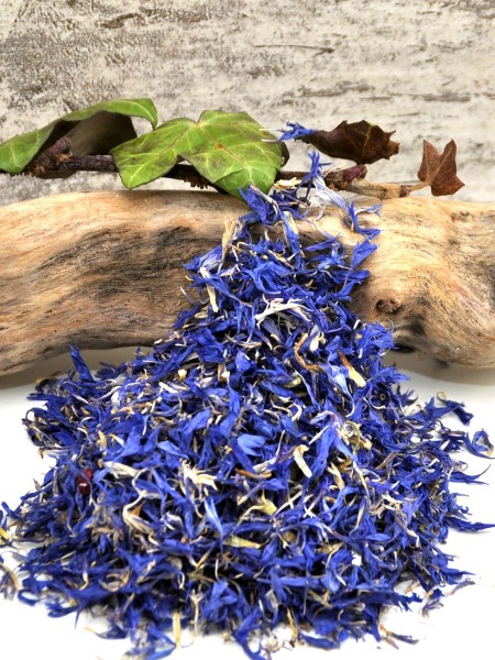 Blaue Bio Kornblumenblütenblätter - getrocknet Blaue Bio Kornblumenblütenblätter - getrocknet von direct&friendly
