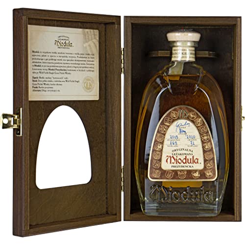 Miodula Prezydencka Wild Fields Cask 0,5L in einem Holzkasten | Flavoured Vodka, Aromatisierter Wodka |500 ml | 40% Alkohol | Mundivie | Geschenkidee | 18+ von eHonigwein.de Premium Quality