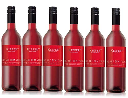 6er Vorteilspaket | Tanz auf dem Vulkan | Weingut Kiefer | Rotweißweincuvée feinherb QbA | 6 x 0,75l | mit Dropstop Weinausgießer 6er Vorteilspaket | Tanz auf dem Vulkan | Weingut Kiefer | Rotweißweincuvée feinherb QbA | 6 x 0,75l | mit Dropstop Weinausgießer von FABELHAFTE GESCHENKE