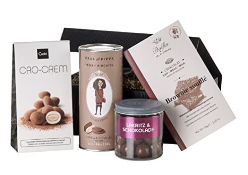 Delikatessen-Geschenkset "Schocoholic" | 1 Dose Cocoa Kekse vegan, 1 Packung karamelisierte Marcona-Mandeln im Crememantel, 1 Dose Lakritz-Schoko-Kugeln und 1 Vollmilchschokolade mit Crispy Brownie von freund