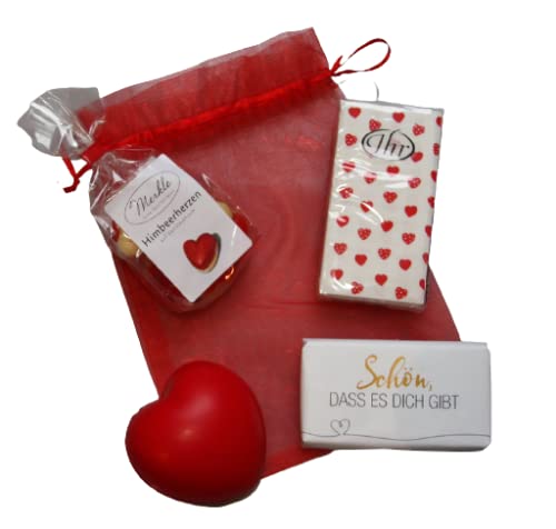 Kleines Geschenk mit Liebe und Herz - kleine süße Aufmerksamkeit von generisch