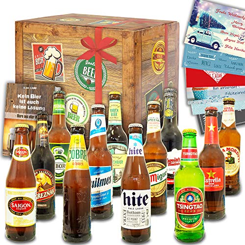 Biere der Welt 12 Flaschen - 12x BIER AUS ALLER WELT Geschenkset für Männer + gratis Geschenkkarten + Bierbewertungsbogen. Bier Geschenke aus Tschechien + Kanada + Portugal +…Kronenbourg + Tyskie + Singha +… Bier Geschenke für Männer. Besser als Bier selber machen oder selbst brauen: Geburtstagsgeschenk Geburtstagsbier geschenkideen für freund lustige geschenke Vater Geschenk Ideen zum geburtstag Bier Geschenkbox. Biere aus aller Welt mit 12 Flaschen Bier von monatsgeschenke.de