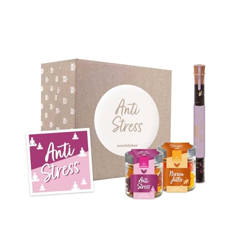 Geschenkbox Anti Stress | Fruchtgummi und Tee zur Entspannung | Nervenfutter & Anti Stress | Geschenk für Freunde, Familie und Kollegen | Schwarztee | Me Time | Geschenk gegen Stress Geschenkbox Anti Stress | Fruchtgummi und Tee zur Entspannung | Nervenfutter & Anti Stress | Geschenk für Freunde, Familie und Kollegen | Schwarztee | Me Time | Geschenk gegen Stress von naschlabor
