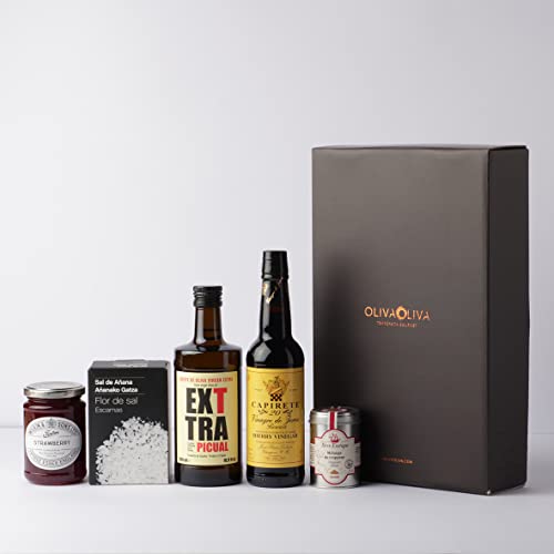 Geschenkverpackung Exttra Picual 500 ml - Capirete Sherry-Essig 20 Jahre 375 ml - Flor de Sal Escamas Sal de Añana 250 gr - Terre Exotique Melange du Trappeur 70 gr - Tiptree Strawberry 340 gr von olivaoliva