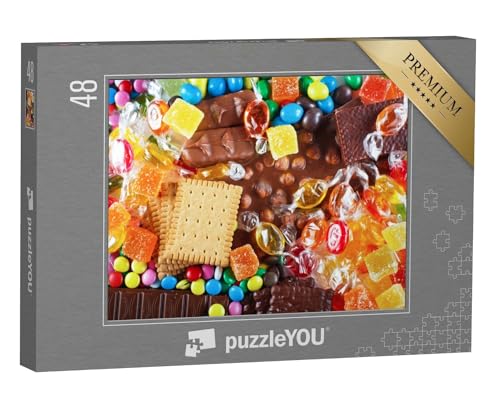 puzzleYOU: Puzzle 48 Teile „Draufsicht auf köstliche bunte Bonbons, Schokolade, Schokoriegel und Kekse“ – aus der Puzzle-Kollektion Süßigkeiten von puzzleYOU