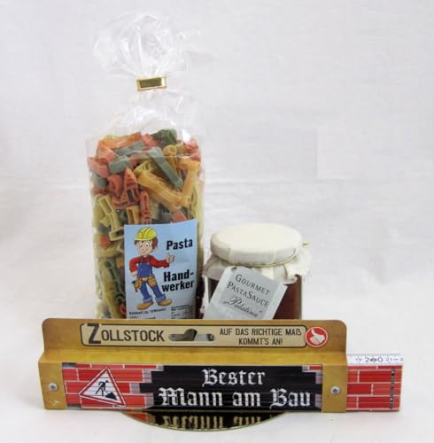 Handwerker-Pasta mit Gourmet-Soße und Zollstock Handwerker-Pasta mit Gourmet-Soße und Zollstock von schenken und wohnen