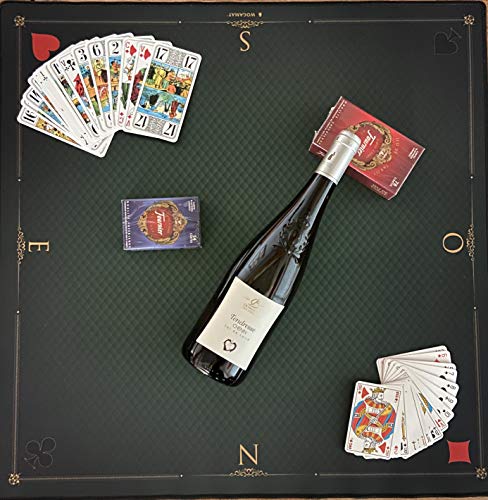 High-End-Box mit Neoprengrün-Spielmatte oder rot+ 1 Satz FOURNIER-Tarotkarten + 1 Satz 52 FOURNIER-Karten + 1 Flasche 75 cl Halbtrockene Zartheit Chenin AOC von Anjou. von vinaccus