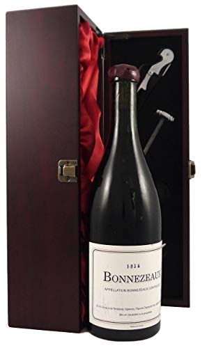 Bonnezeaux 1936 Domaine de Terrebrune in einer mit Seide ausgestatetten Geschenkbox, da zu 4 Weinaccessoires, 1 x 750ml von vintage wine gifts