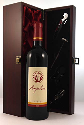 Ampeleia 2005 Elisabetta Foradori in einer mit Seide ausgestatetten Geschenkbox, da zu 4 Weinaccessoires, 1 x 750ml von vintagewinegifts