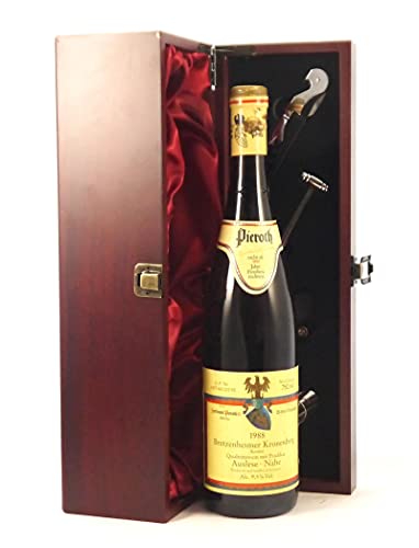 Bretzenheimer Kronenberg 1988 Ferdinand Pieroth in einer mit Seide ausgestatetten Geschenkbox, da zu 4 Weinaccessoires, 1 x 750ml von vintagewinegifts