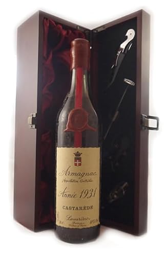 Castarede Bas Vintage Armagnac 1931 (70cl) in einer mit Seide ausgestatetten Geschenkbox,da zu 4 Weinaccessoires, 1 x 700ml von vintagewinegifts